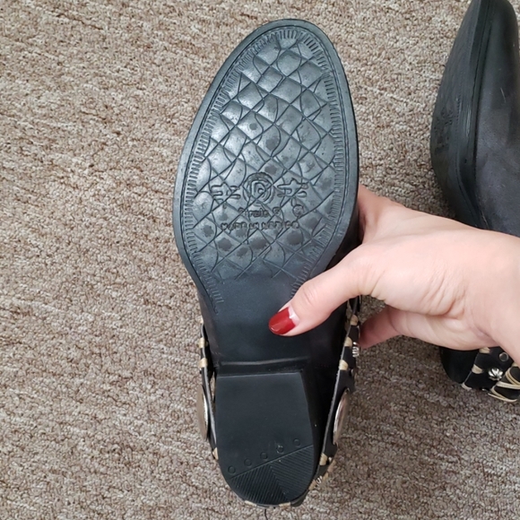 Booties - Picture 4 of 5